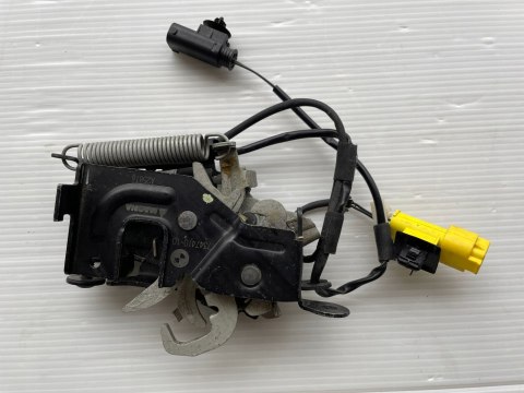 BMW G30 G32 G11 ZAMEK AKTYWNY MASKI LEWY 7347410 Wystrzelony