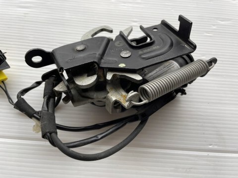 BMW G30 G32 G11 ZAMEK AKTYWNY MASKI LEWY 7347410 Wystrzelony