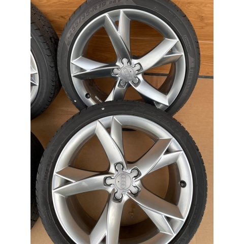 Oryginalne felgi Audi A5 8T – komplet 4 sztuki Oryginalne felgi Audi A5 8T – komplet 4 sztuki