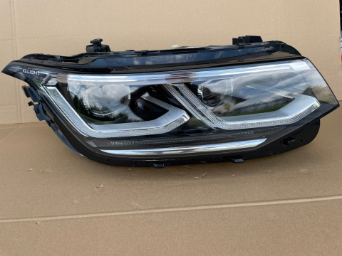 VW Tiguan Lampa Prawy Przód IQ Light