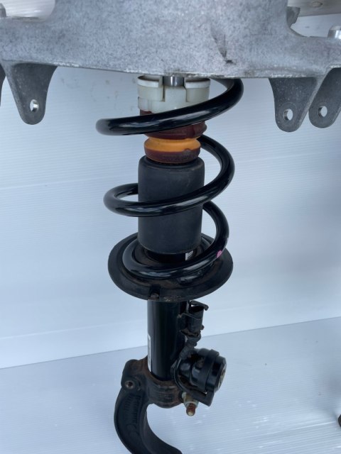 AUDI A5 8T LIFT AMORTYZATOR PRZÓD komplet 8F0413029B 8F0413030B