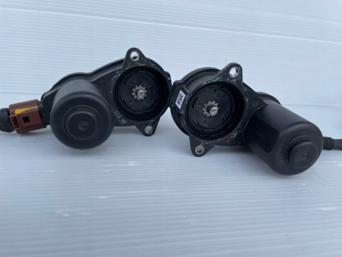 AUDI A5 8T LIFT SILNIK ZACISKU HAMULCOWY TYŁ oryginał