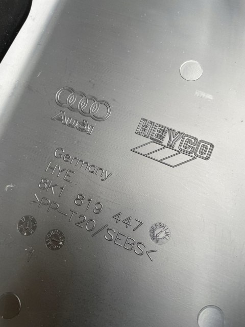 AUDI A5 8T Lift Oryginalne PODSZYBIE OSŁONA 8K1819447