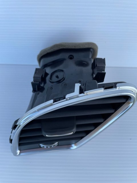 Audi A5 8T Kratka Nawiewu Lewa Przód 8T1820901L ORYGINAŁ