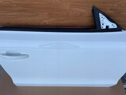 Audi A5 8T LIFT SportBack Oryginalne drzwi PRAWY przód LY9C