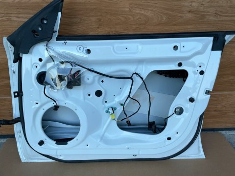 Audi A5 8T LIFT SportBack Oryginalne drzwi PRAWY przód LY9C