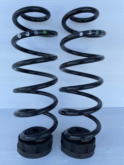 Audi A5 8T SportBack Lift Oryginalne sprężyny tył komplet z gumami