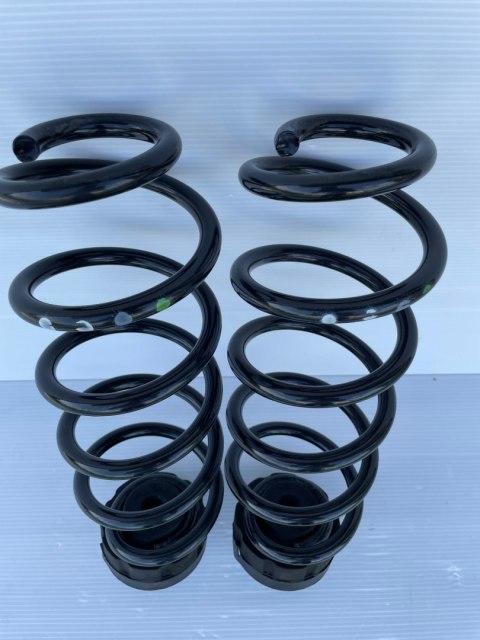 Audi A5 8T SportBack Lift Oryginalne sprężyny tył komplet z gumami