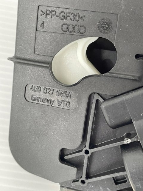 Audi A5 8T Zamek klapy bagażnika 4E0827645A oryginał