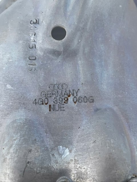 Audi A6 A7 C7 Oryginalna osłona poduszki silnika prawa 4G0399060G