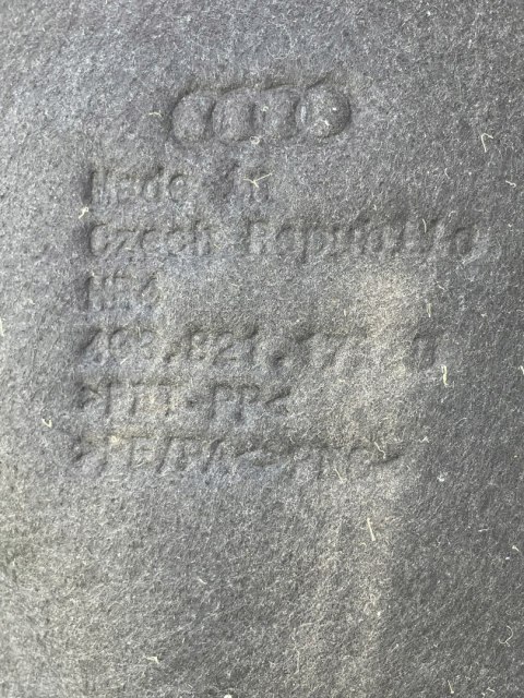 Audi A7 4G C7 Nadkole Przód Prawe 4G8821172D Oryginał