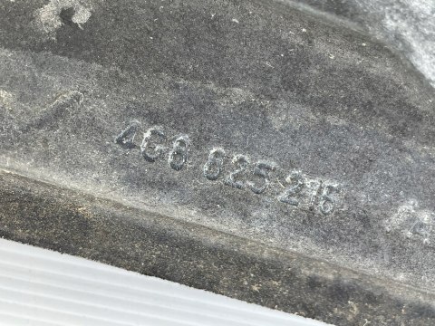 Audi A7 C7 LIFT Oryginalna osłona podwozia prawa tył 4G8825216A