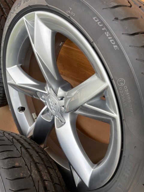 Oryginalne felgi Audi A5 8T 19 cali 255/35 R19 Pirelli P Zero