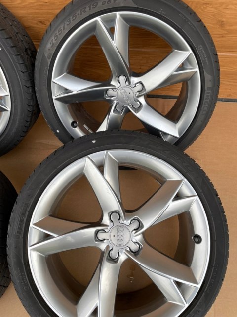 Oryginalne felgi Audi A5 8T 19 cali 255/35 R19 Pirelli P Zero