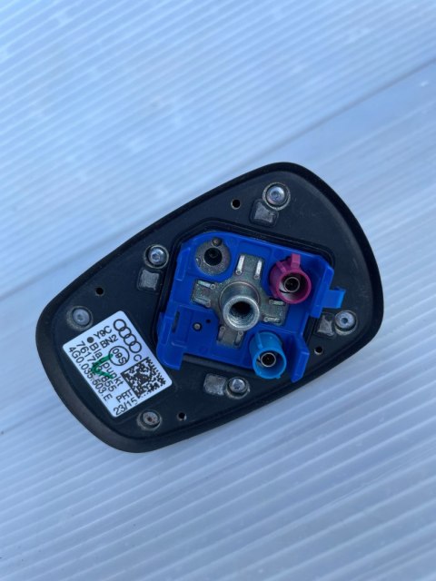 AUDI A5 8T LIFT A4 B8 A6 C7 ANTENA DACHOWA 4G0035503E