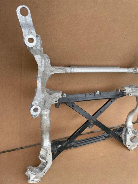 AUDI A5 8T LIFT A4 B8 WÓZEK SANKI ZAWIESZENIA 8K0399315G