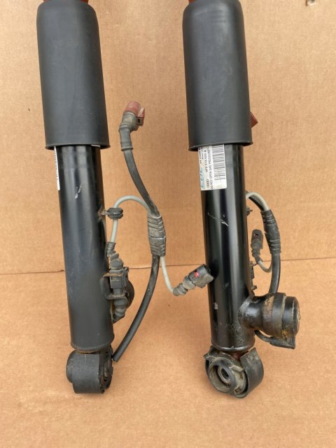 AUDI A5 8T LIFT AMORTYZATOR TYŁ AKTYWNY komplet