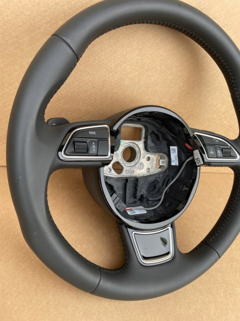 AUDI A5 8T LIFT KIEROWNICA ŁOPATKI multi