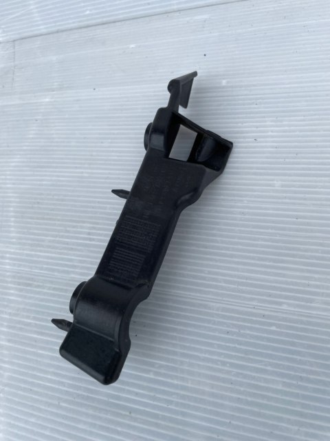 AUDI A5 8T LIFT MOCOWANIE ZDERZAKA PRAWY PRZÓD 8T0807284C