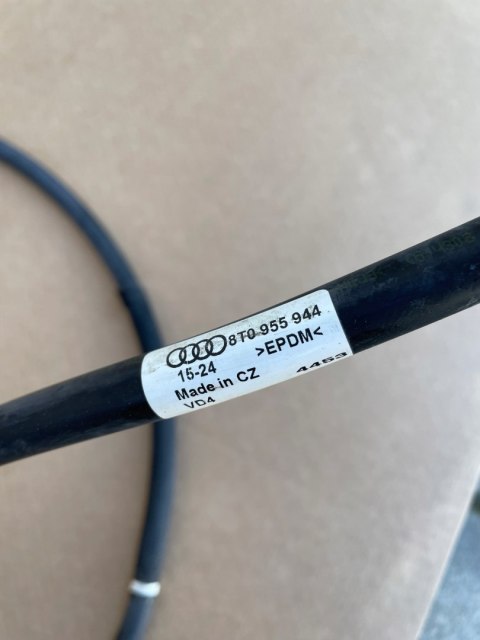 AUDI A5 8T LIFT Oryginalny PRZEWÓD SPRYSKIWACZY z belki