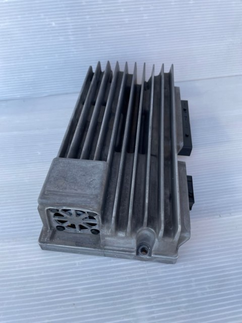 AUDI A5 8T WZMACNIACZ AUDI BANG&OLUFSEN 8T1035223A