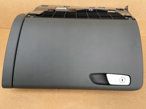 AUDI A5 8T lift ORYGINALNY SCHOWEK PASAŻERA 8K1857035B