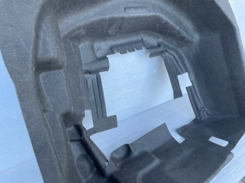 AUDI A5 8T sportback WYKŁADZINA WNĘKA KOŁA ZAPASOWEGO