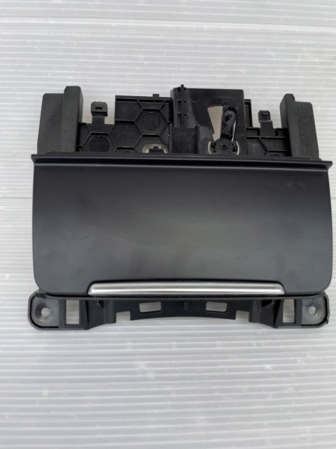 Audi A5 8T FL Popielniczka schowek 8K0857951C Oryginał