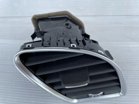 Audi A5 8T Kratka Nawiewu PRAWA Przód 8T1820902G ORYGINAŁ