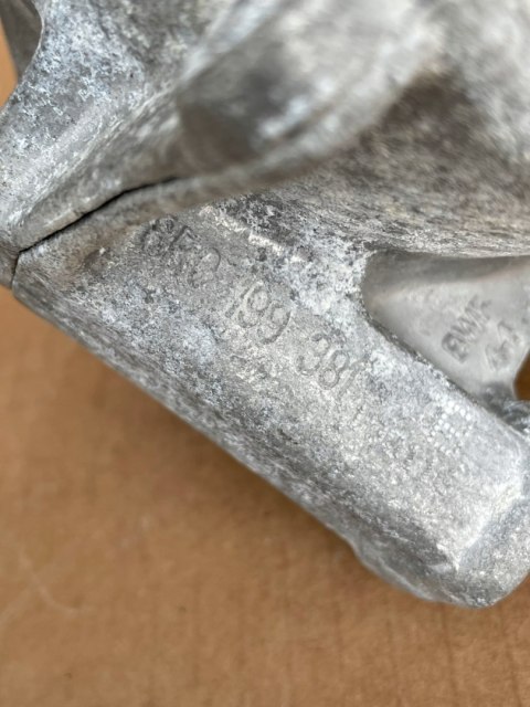 Audi A5 8T ORYGINALNA poduszka silnika LEWA 8R0199381