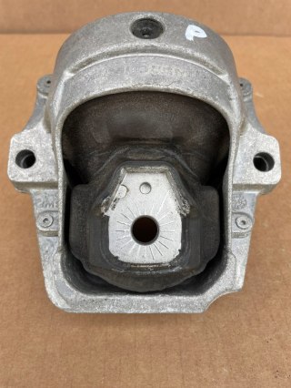 Audi A5 8T ORYGINALNA poduszka silnika prawa 8R0199381