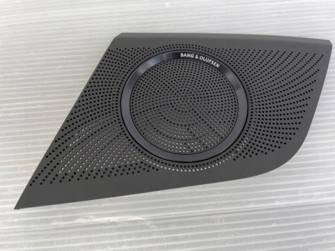 Audi A5 8T OSŁONA głośnika Bang Olufsen LEWA Z deski