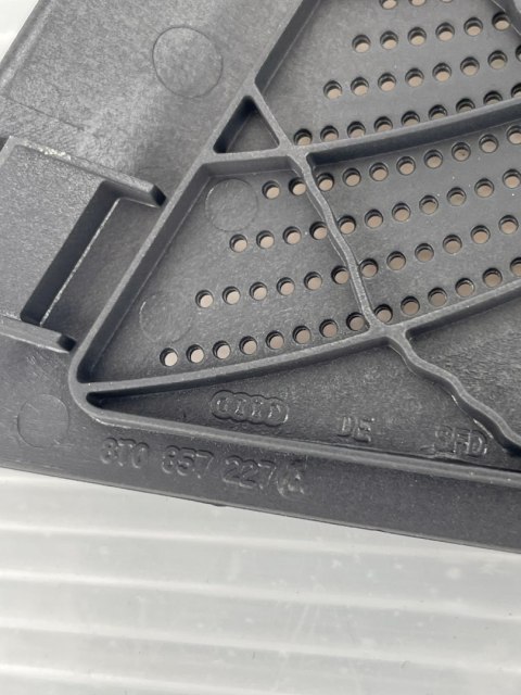Audi A5 8T OSŁONA głośnika Bang Olufsen LEWA Z deski