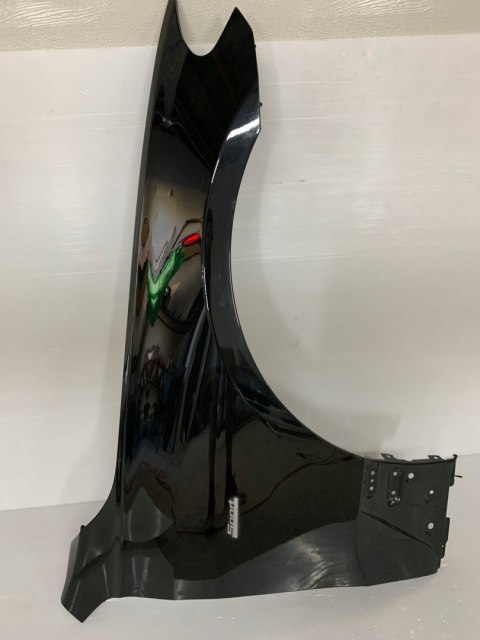 BMW 6 GT G32 BŁOTNIK PRAWY PRZÓD SPORT LINE LUXURY