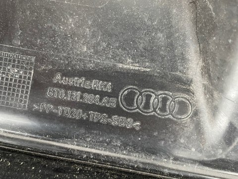 Oryginalna PRAWA kierownica powietrza Audi A5 8T 8T0121284AB