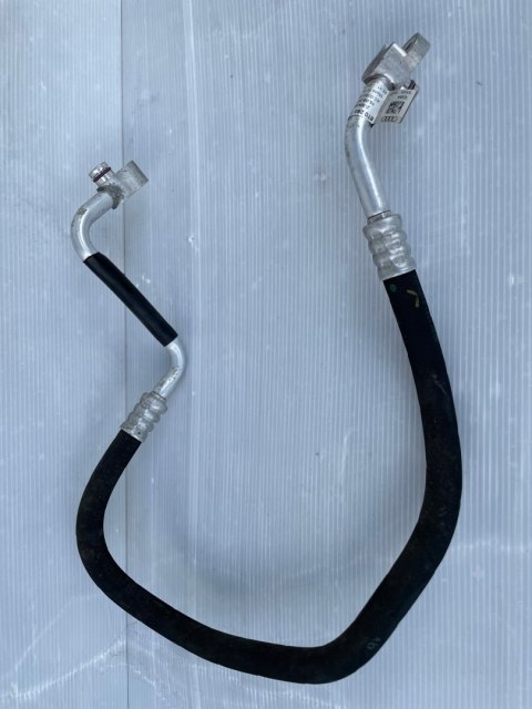 Przewód klimatyzacji Audi A4 B8 A5 8T 8T0260701M Oryginał