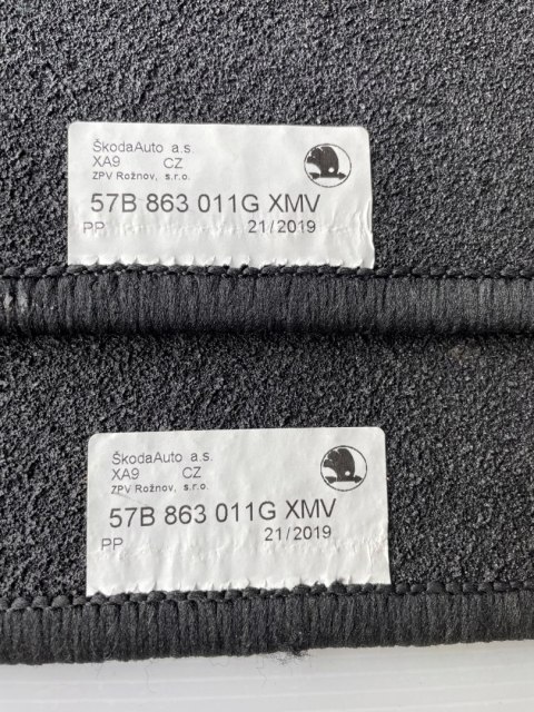 SKODA KAROQ 2019 DYWANIKI WELUR KOMPLET