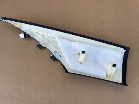 AUDI A6 C7 SEDAN POSZYCIE TAPICERKA SŁUPKA PRAWE D