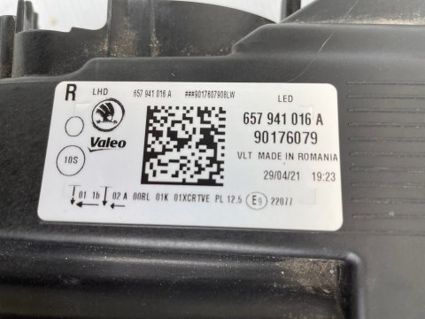 SKODA SCALA LAMPA PRAWY PRZÓD 657941016A