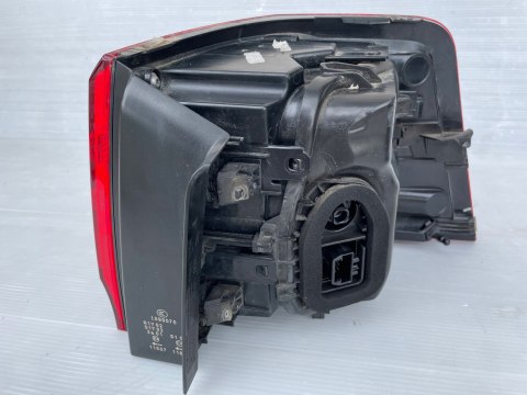 VOLKSWAGEN SHARAN II LAMPA LEWY TYŁ lewa strona 7N0