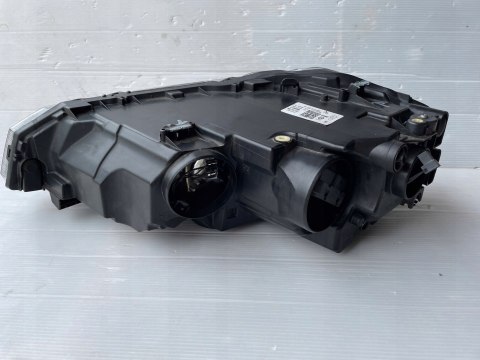 VW POLO VI LAMPA PRAWY PRZÓD 2G1941006